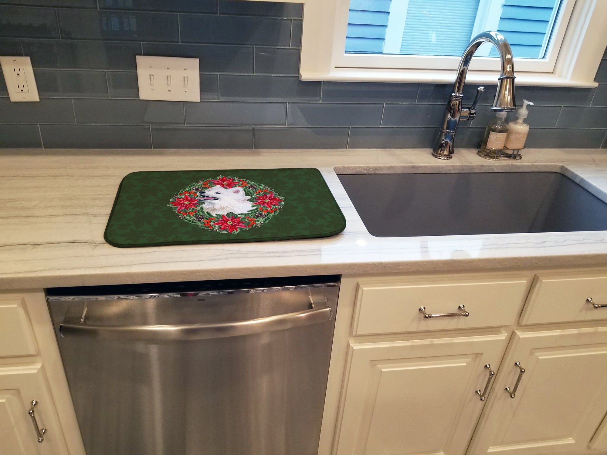 Samoyed Poinsetta Wreath Dish Drying Mat Absorbent Dish Drying Mat Pad for Kitchen Counter Dish Drainer Mat for Countertop, 14 x 21", Multicolor