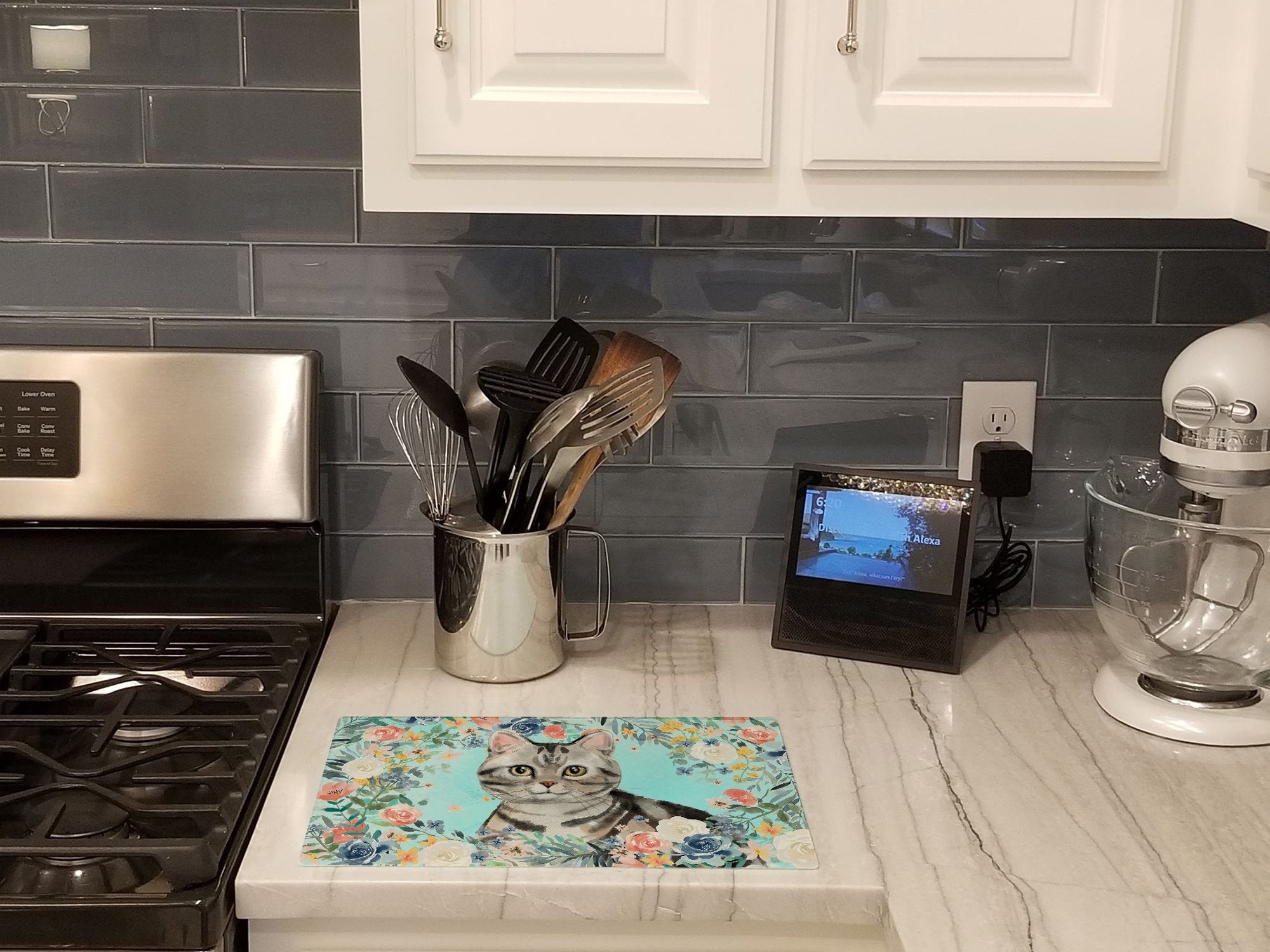 American Shorthair Spring Flowers Cutting Board Tempered Glass Kitchen Cutting Surface, Heat Resistant Chopping, Non-Slip Feet, Food Prep & Serving