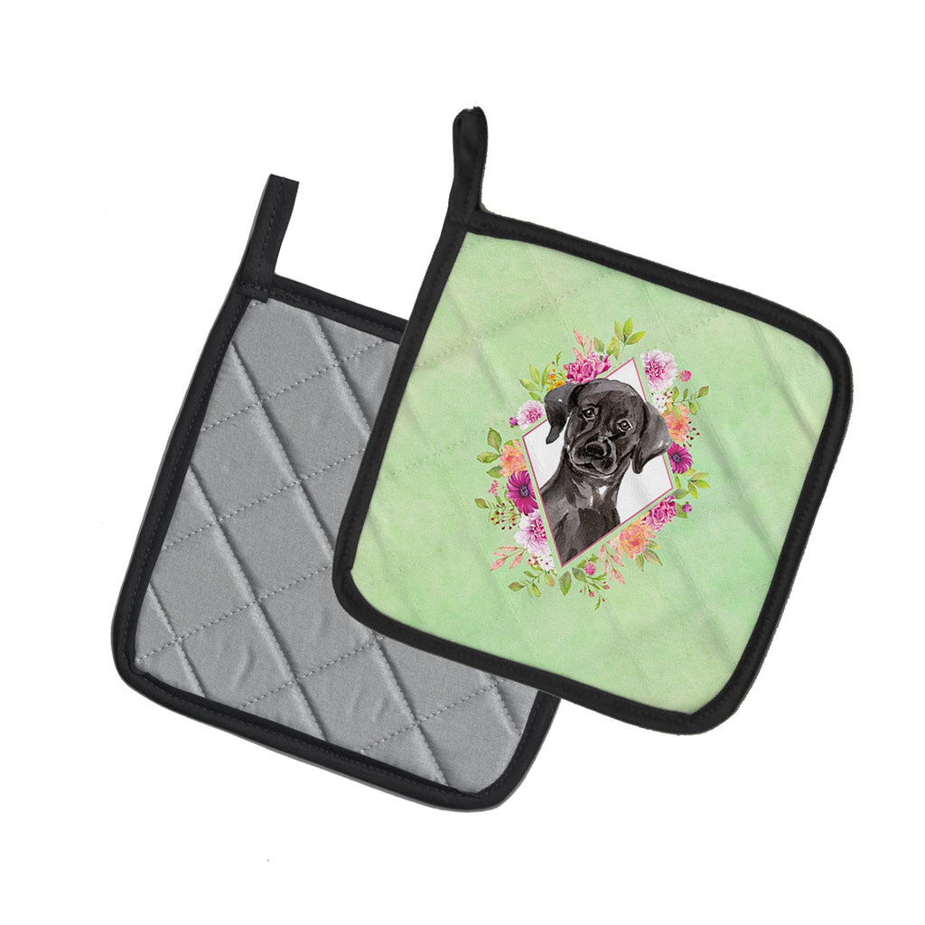 Black Labrador Green Flowers Pot Holder Set of 2 Heat Resistant Quilted Hot Pads 7.5 x 7.5 Inch, Insulated Kitchen Trivets for Cooking & Baking