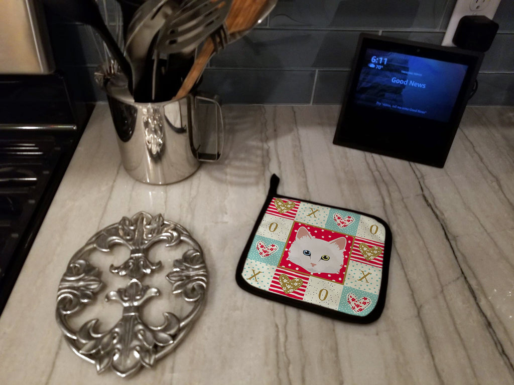 Turkish Angora Cat Love Pot Holder Set of 2 Heat Resistant Quilted Hot Pads 7.5 x 7.5 Inch, Insulated Kitchen Trivets for Cooking & Baking