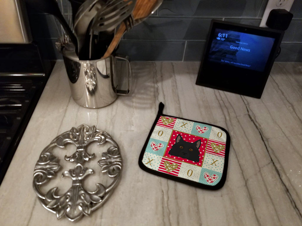 Schipperke Love Pot Holder Set of 2 Heat Resistant Quilted Hot Pads 7.5 x 7.5 Inch, Insulated Kitchen Trivets for Cooking & Baking