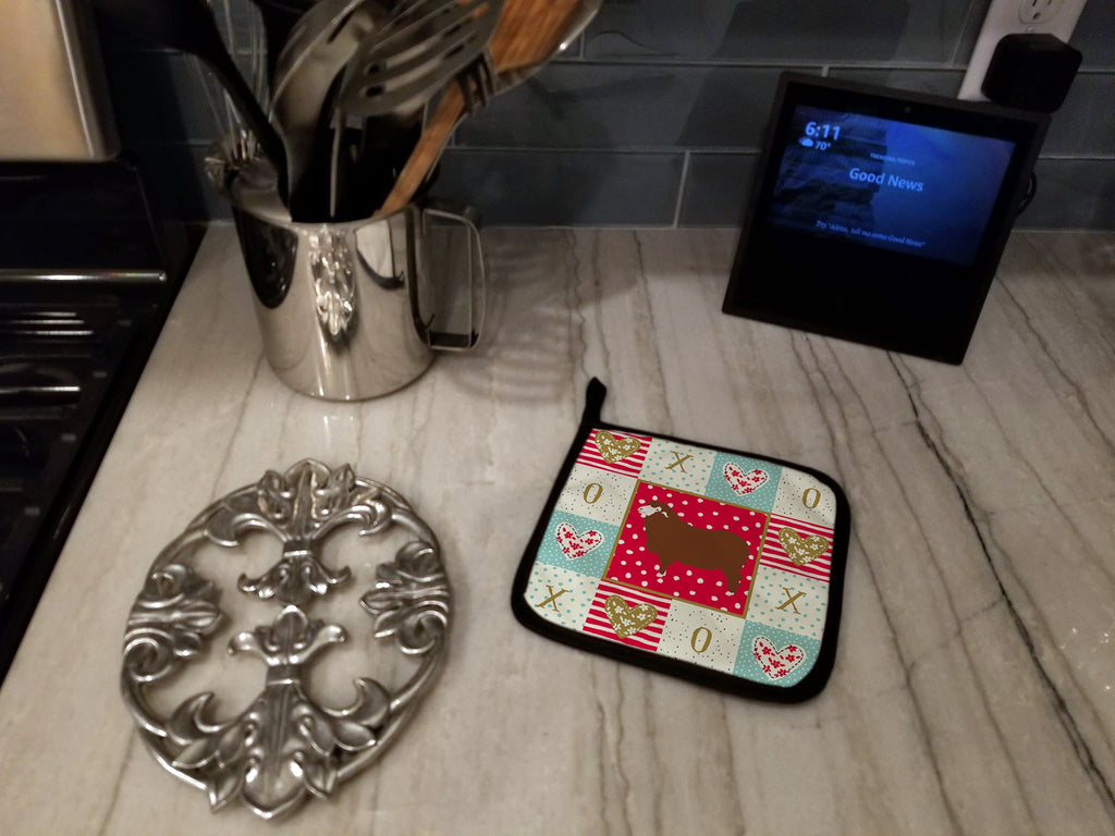 Merino Sheep Love Pot Holder Set of 2 Heat Resistant Quilted Hot Pads 7.5 x 7.5 Inch, Insulated Kitchen Trivets for Cooking & Baking