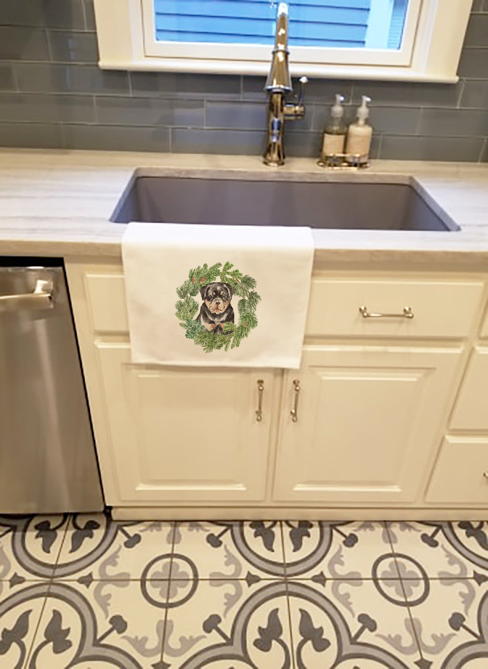 Rottweiler Puppy Christmas Wreath Kitchen Towel Set of 2 White Dish Towels Decorative Bathroom Hand towel for Hand, Face, Hair, Yoga, Tea, Dishcloth, 19 X 28", White