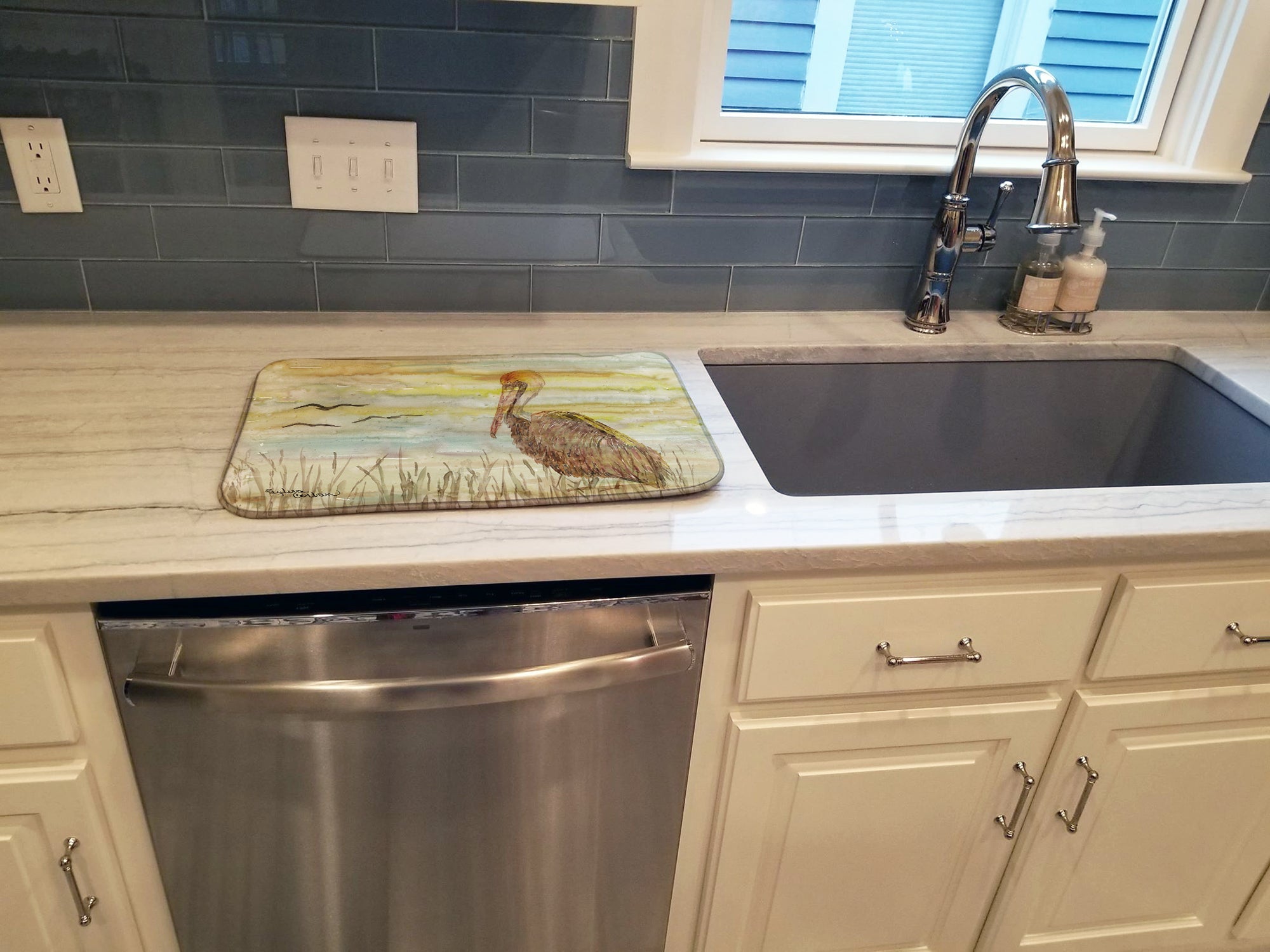 Brown Pelican Yellow Sky Dish Drying Mat Absorbent Dish Drying Mat Pad for Kitchen Counter Dish Drainer Mat for Countertop, 14 x 21", Multicolor
