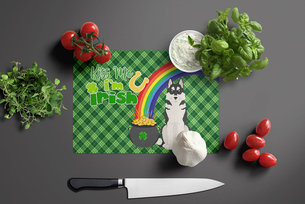 Black Siberian Husky St. Patrick's Day Cutting Board Tempered Glass Kitchen Cutting Surface, Heat Resistant Chopping, Non-Slip Feet, Food Prep & Serving