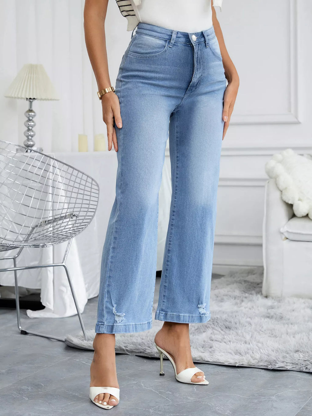 Distressed Wide Leg Jeans