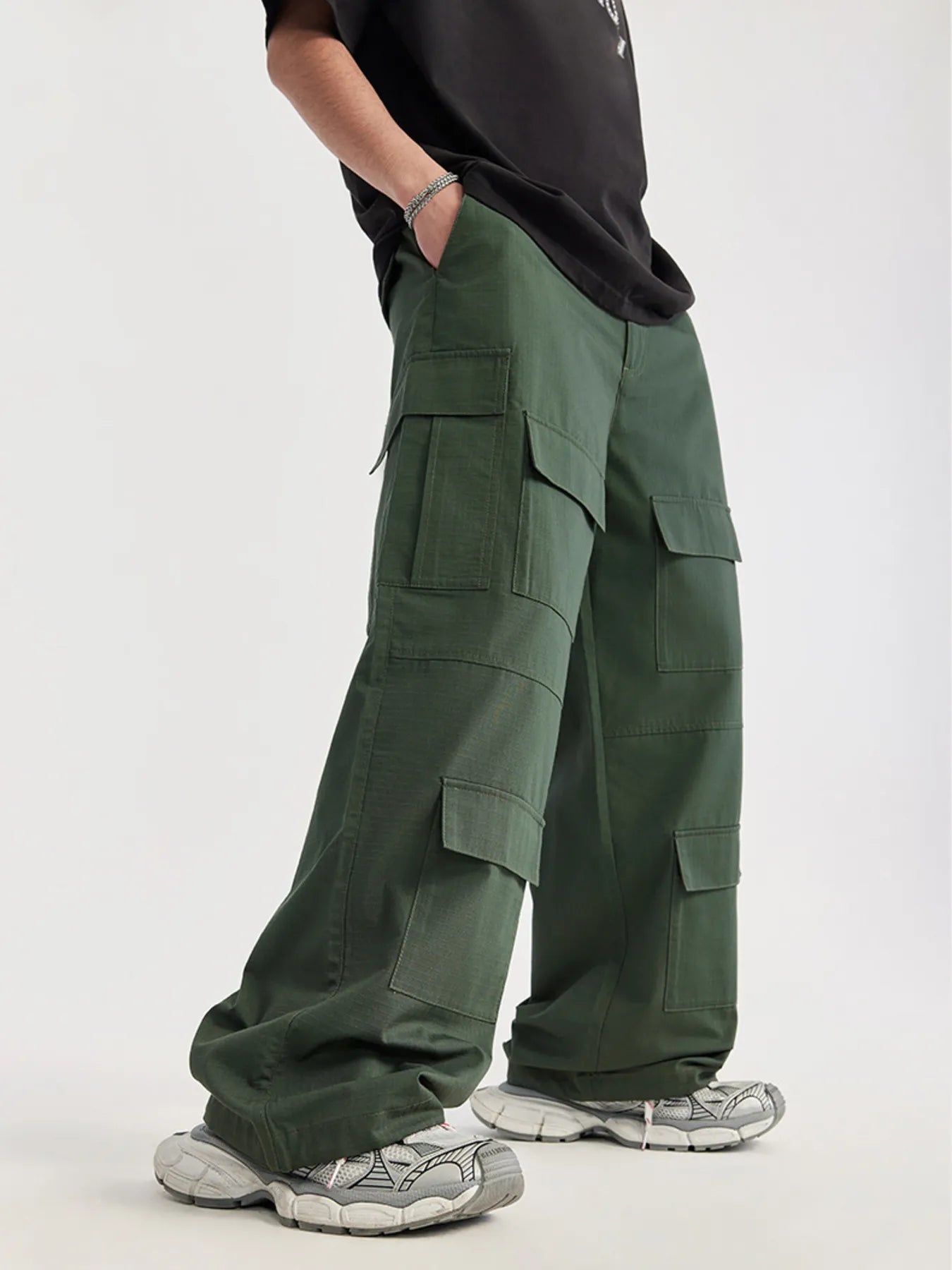 Men's Loose Fit Cargo Pants