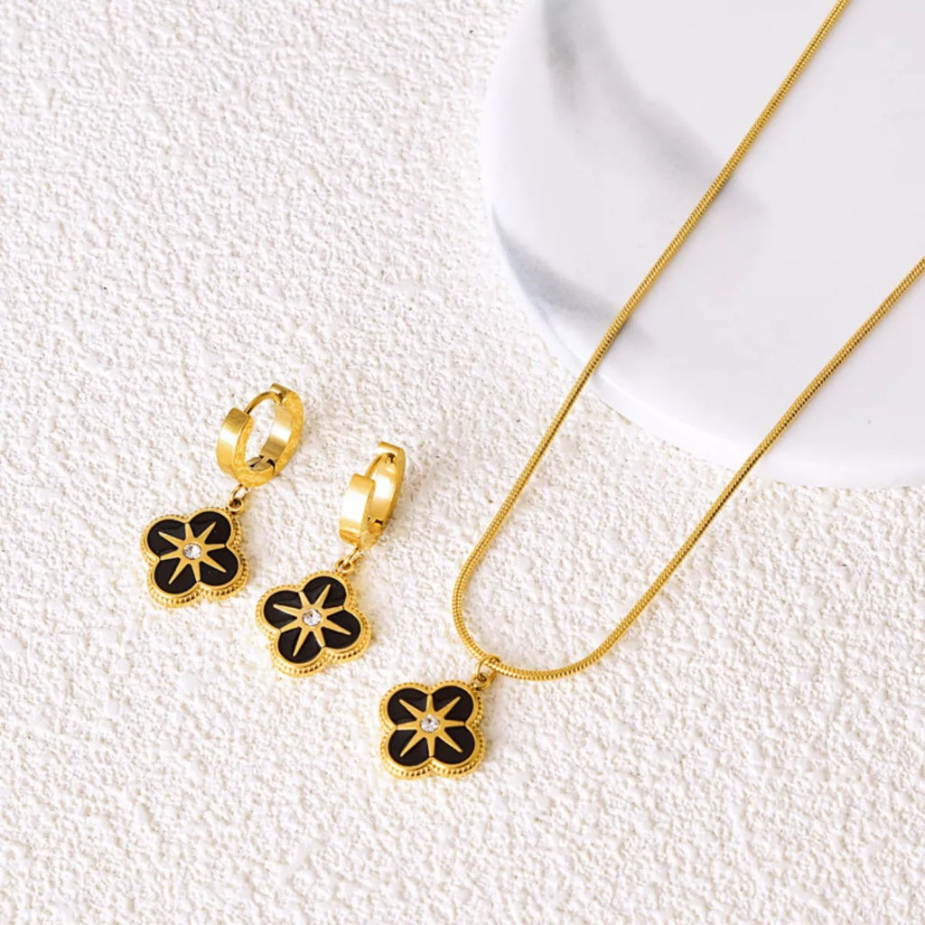 Four-Leaf Clover Pendant Necklace and Earrings Jewelry Set