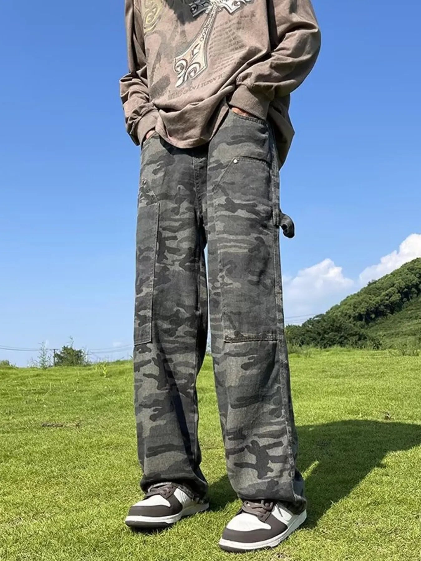 Men's Relaxed Fit Camo Cargo Pants