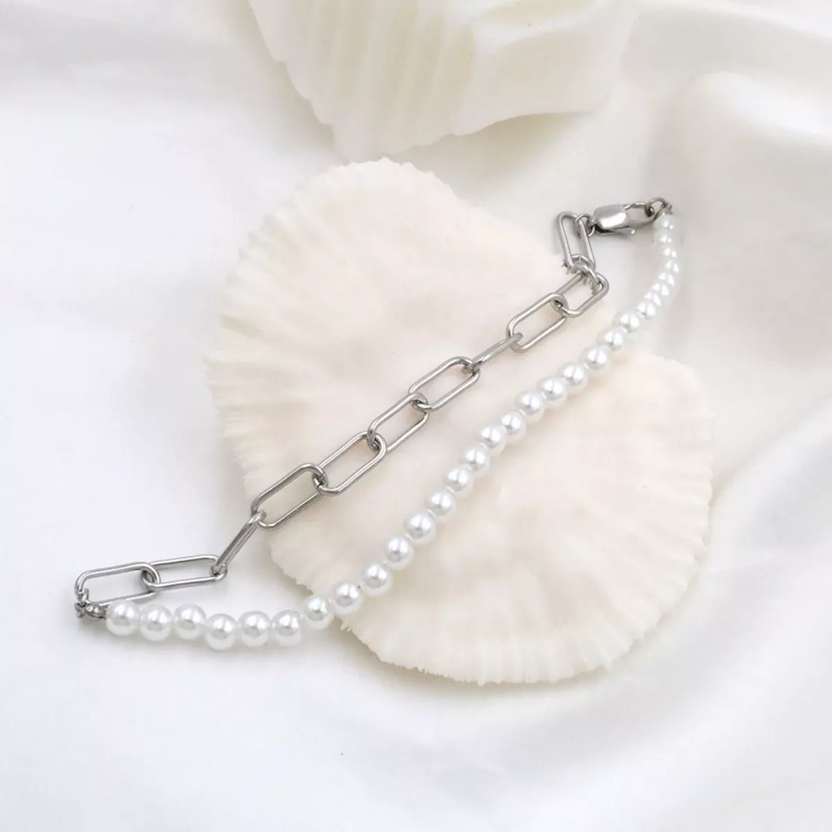 Pearl & Chain Link Necklace