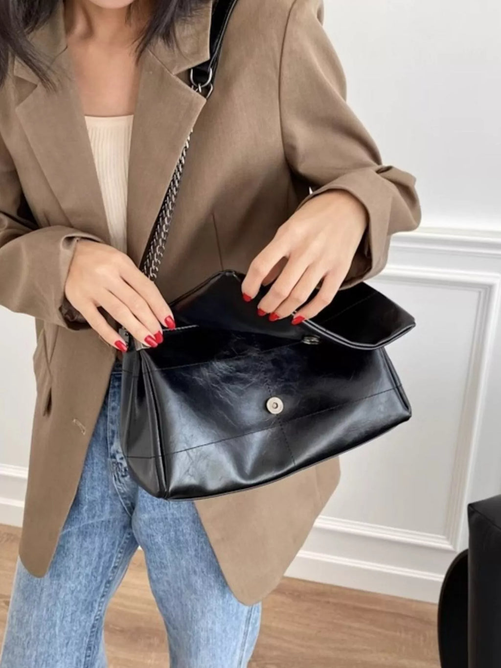 Chain Strap Crossbody Bag