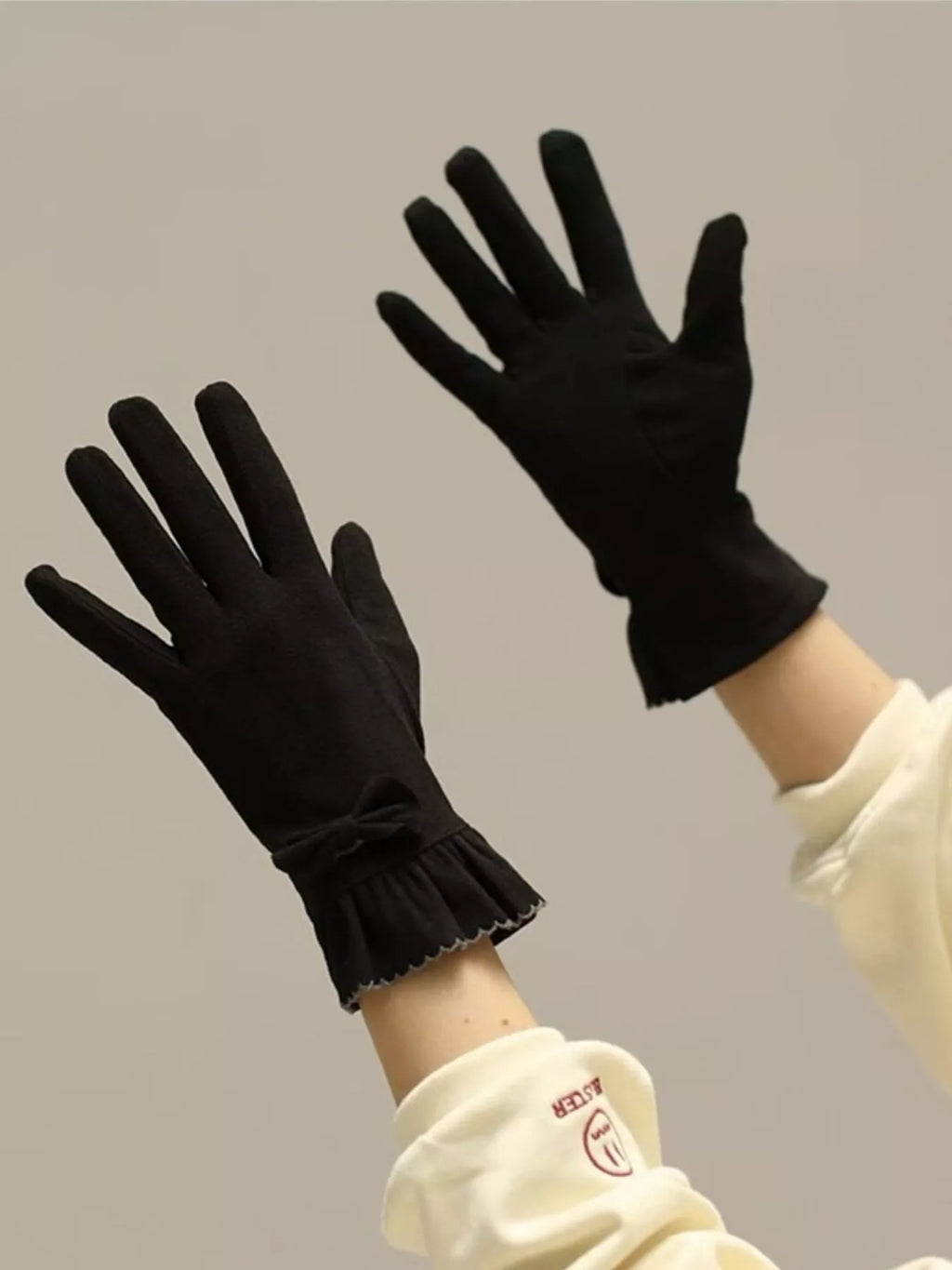 Ruffled Cuff Bow Gloves