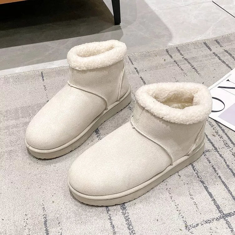 Round Toe Platform Boots