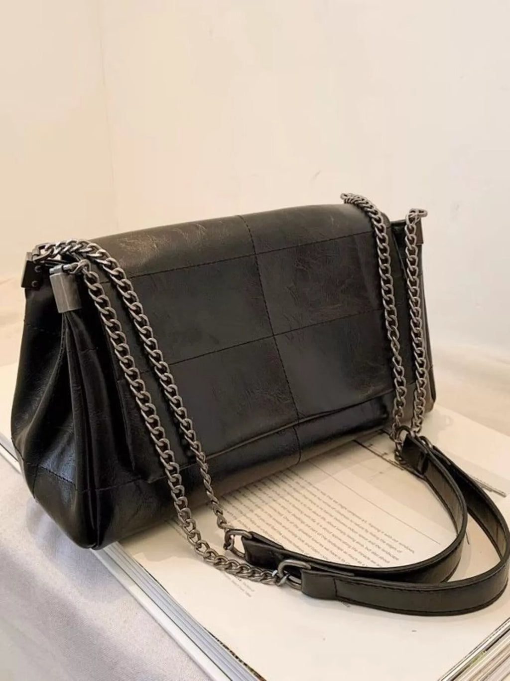 Chain Strap Crossbody Bag